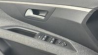 Peugeot 3008 1.2 PureTech 130ch S&S Style — photo 19