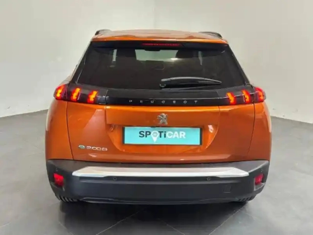 Peugeot 2008 e- 136 style carplay /camera 180 / sièges chauffants — photo 4