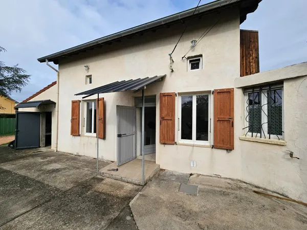 Maison Vendat proche des commerces et commodités