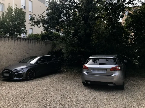 à vendre - place de parking en surface - saint-fons (69190)