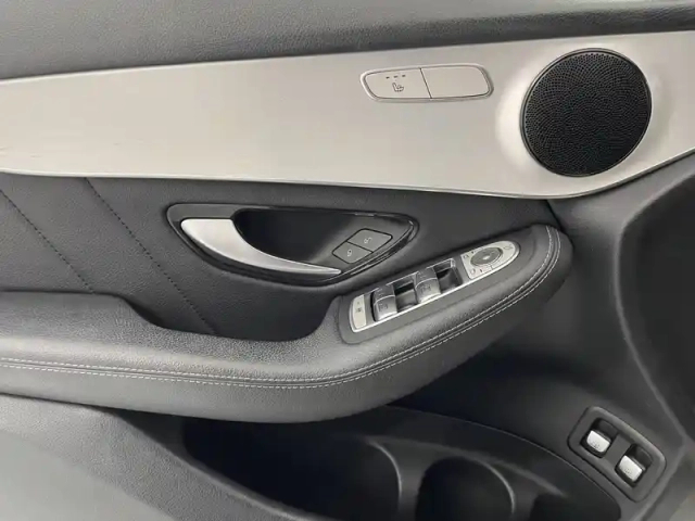 Mercedes Glc 300 e 9g-tronic 4matic — photo 28