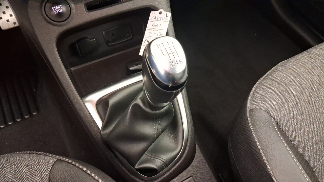 Renault Captur TCe 130 FAP — photo 22