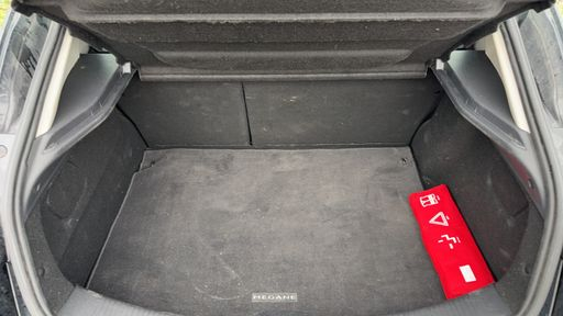 Renault Megane 1.5 dCi 110 EDC6 - Dynamique – 2012 – 96665 km – Diesel – Boîte Automatique — photo 28