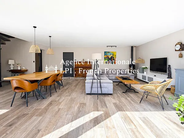 Maison contemporaine 7 pièces 220 m²