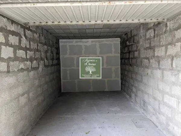 Parking 15 m²