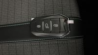Peugeot 2008 1.5 BlueHDi 130ch S&S Allure Pack EAT8 — photo 16