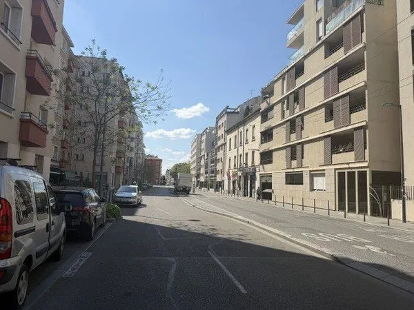 Local commercial 6 pièces 72 m²