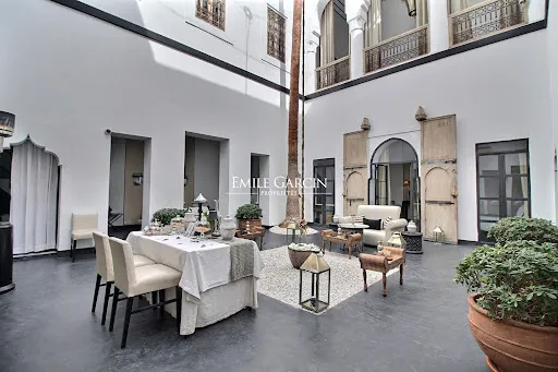 Propriété 10 pièces 400 m²
