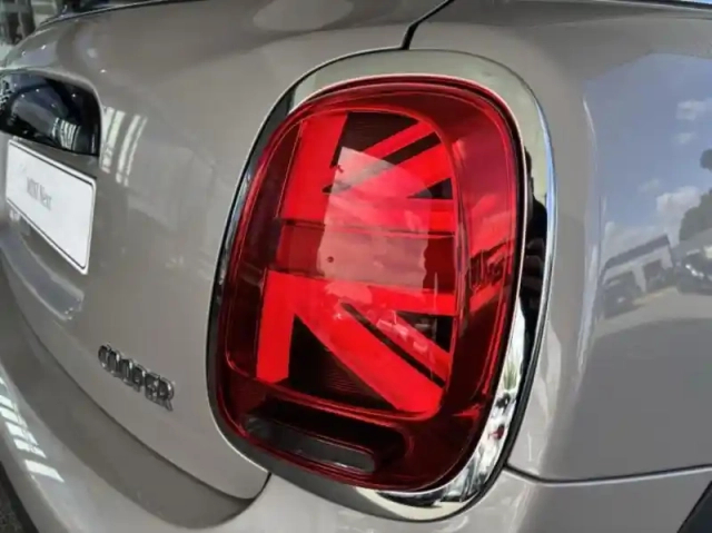 Mini Mini 5 portes cooper 136ch edition camden bva7 — photo 5