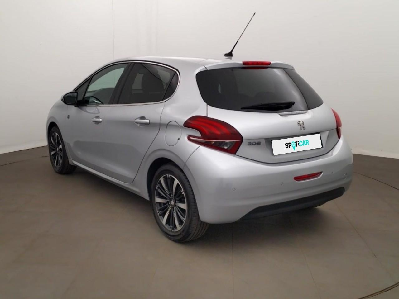 Peugeot 208 puretech 82ch s&s bvm5 tech edition — photo 3