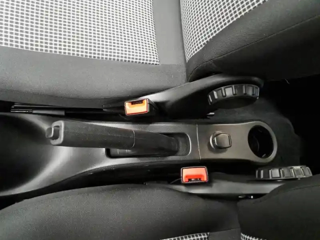 Renault Twingo iii sce 65 - 20 — photo 32