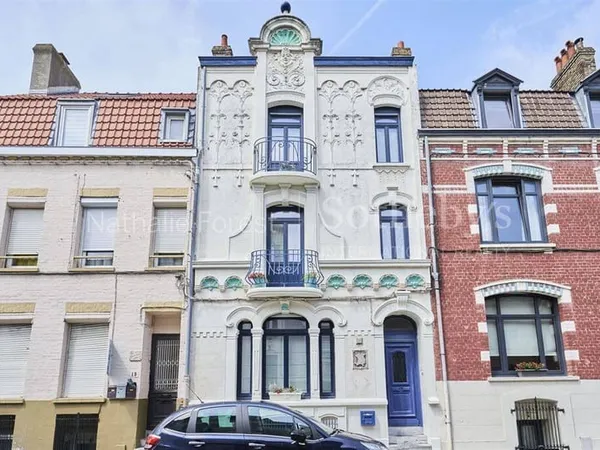 Maison 13 pièces 252 m²
