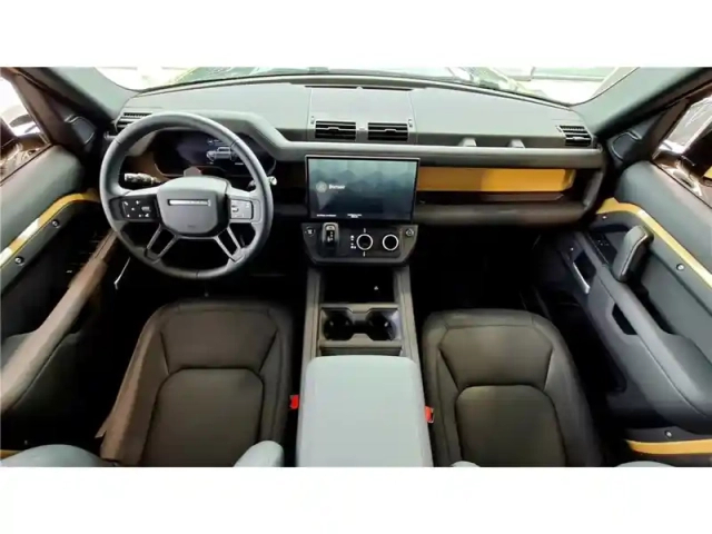 Land Rover Defender 110 p300e awd auto — photo 59