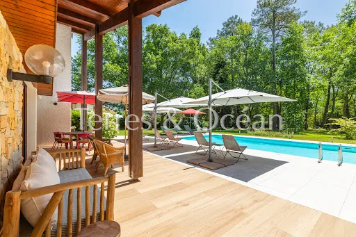 Maison 8 pièces 350 m²