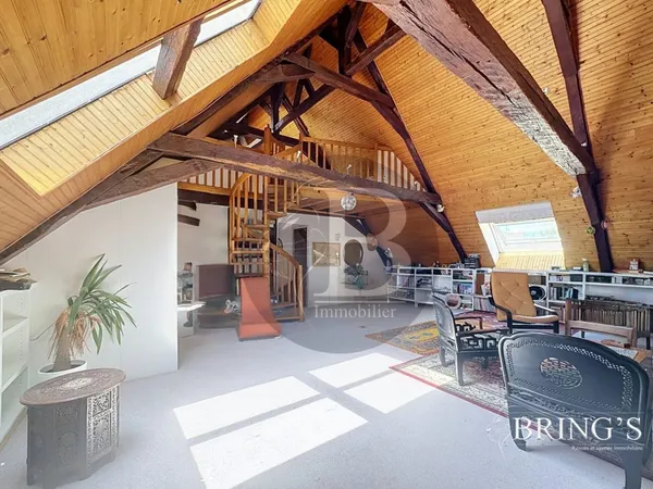 Maison 9 pièces 250 m²