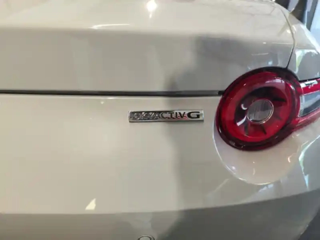 Mazda Mx-5 1.5 skyactiv-g 132ch kazari — photo 4