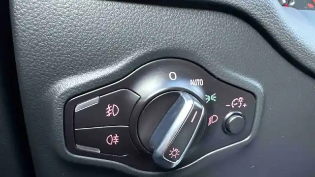 Audi Q5 2.0 tfsi 230 — photo 28