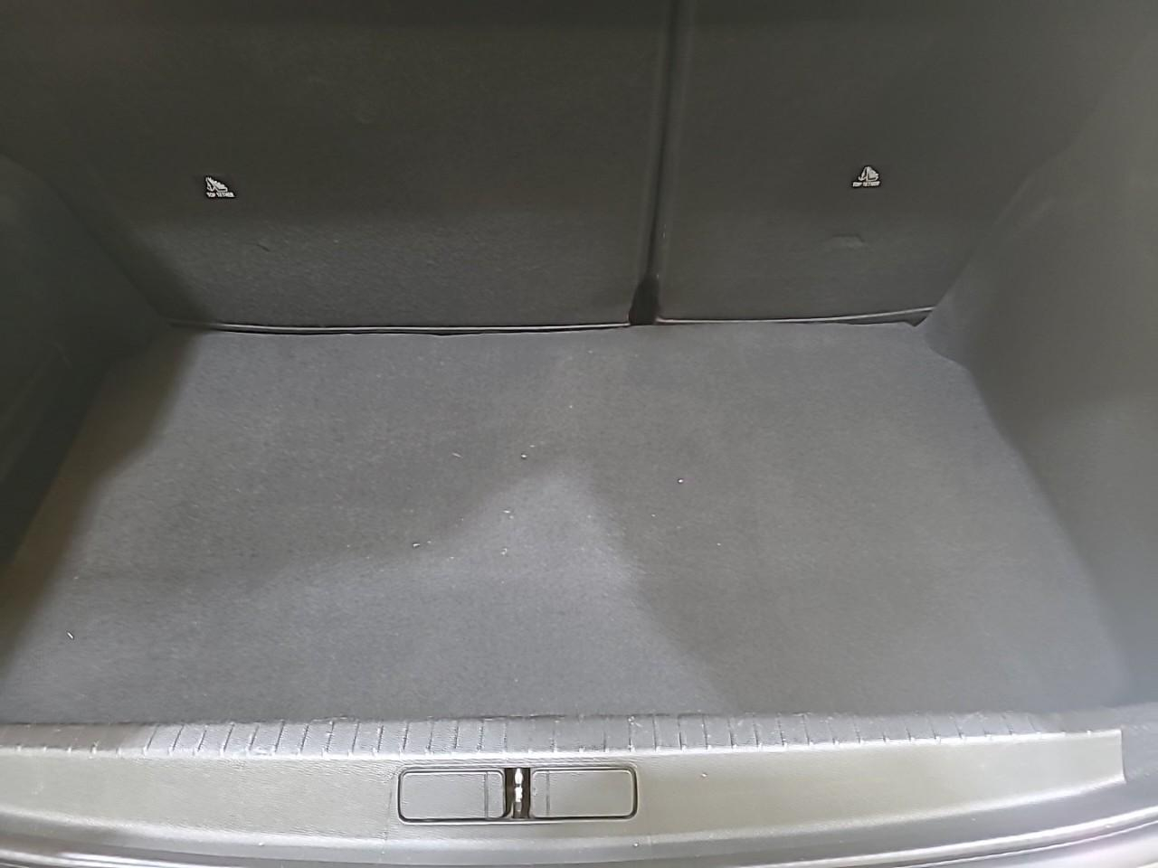 Peugeot 208 electrique 50 kwh 136ch style — photo 14
