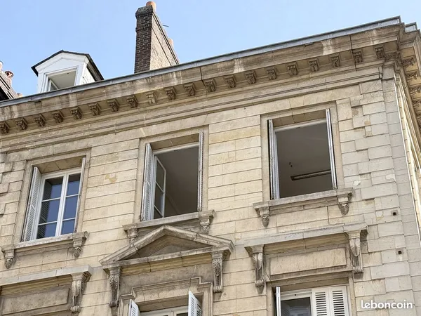 T3 de 78m² au calme, proche de la place du Vieux Marché