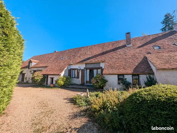 Maison 8 pièces 250 m²