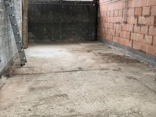 Local/box/garage