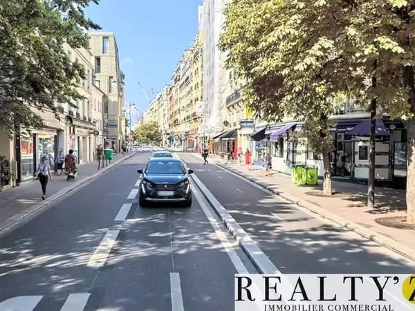 Boutique 2 pièces 140 m²