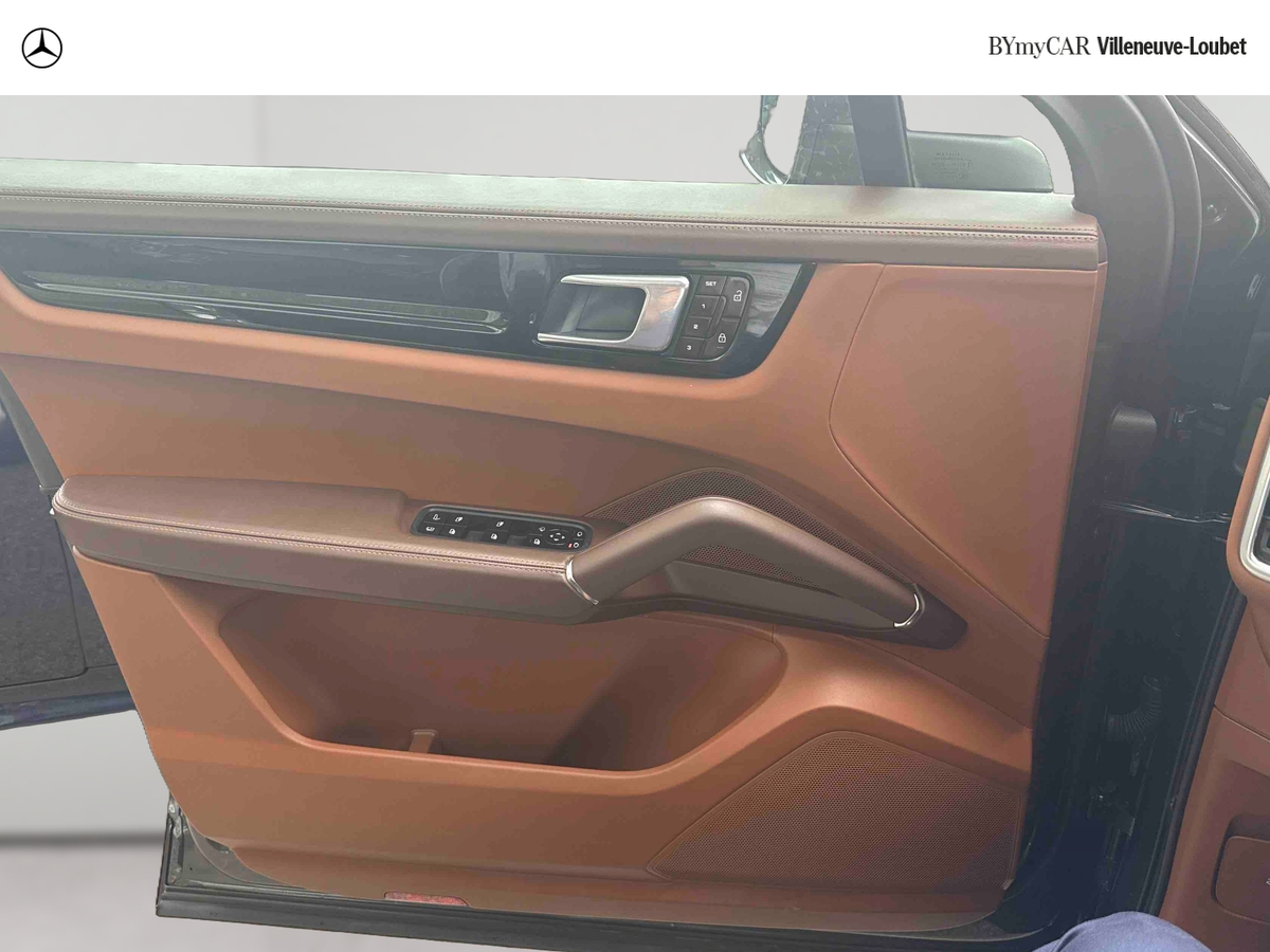 Porsche Cayenne E-Hybrid 3.0 V6 462 ch Tiptronic BVA — photo 17