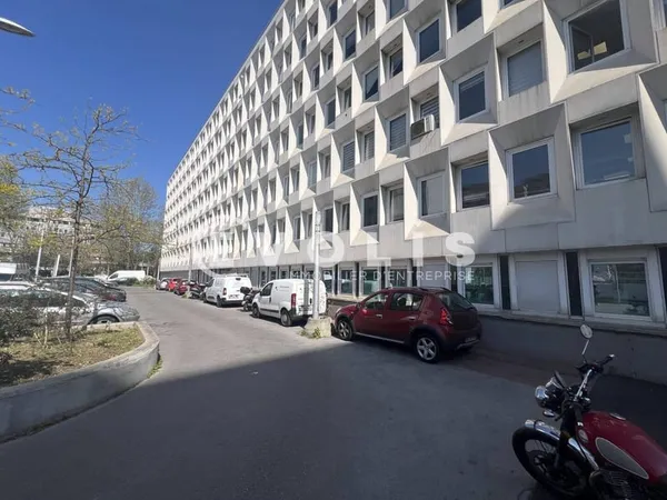 Bureaux 97 m²