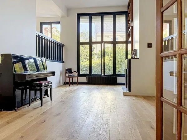 Suresnes Mont Valérien - Maison familiale de 184 m² avec jardin
