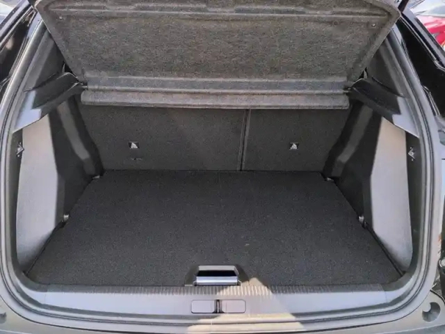 Peugeot 2008 hybrid 145 e-dcs6 — photo 6