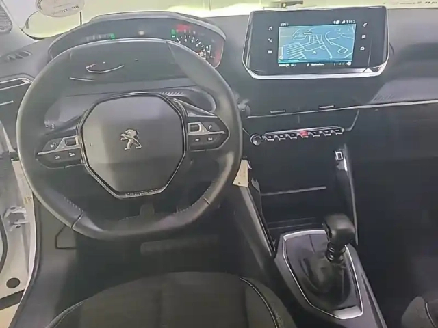 Peugeot 2008 puretech 130 s&amp;s bvm6 — photo 8