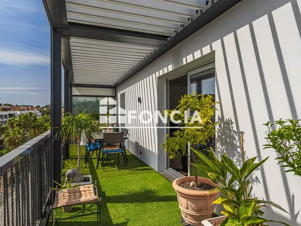 La seyne sur mer - type 4 - 94m2 toit terrasse vue magnifique sur la rade de toulon garage ascenseur