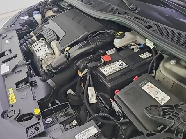 Peugeot 208 puretech 100 s&amp;s bvm6 — photo 45