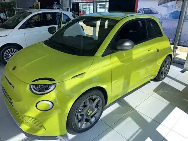 Abarth 500 e 155 ch — photo 10