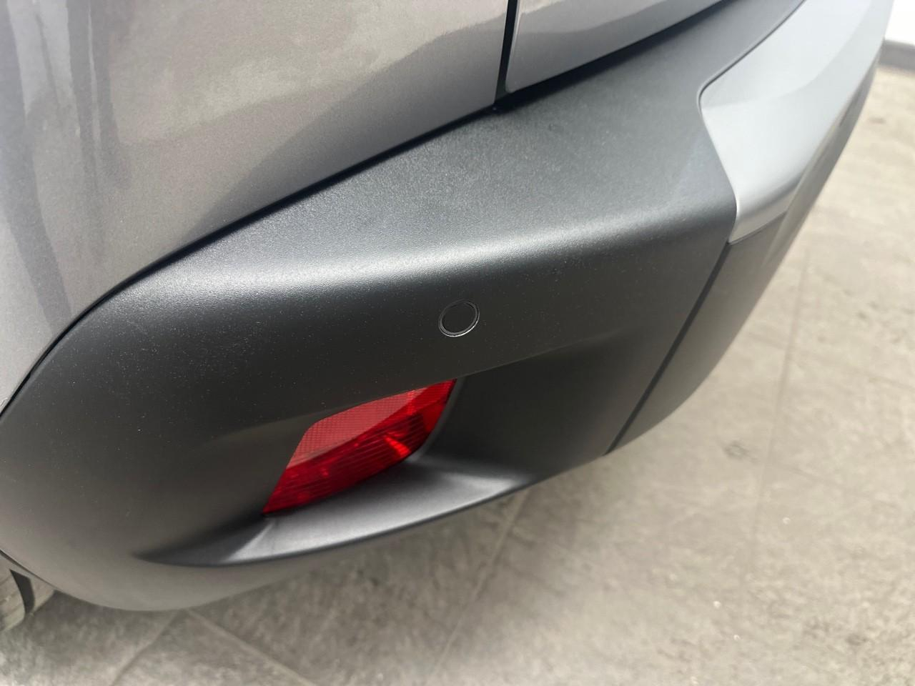 Peugeot 2008 hybrid 145 ch e-dcs6 style — photo 24