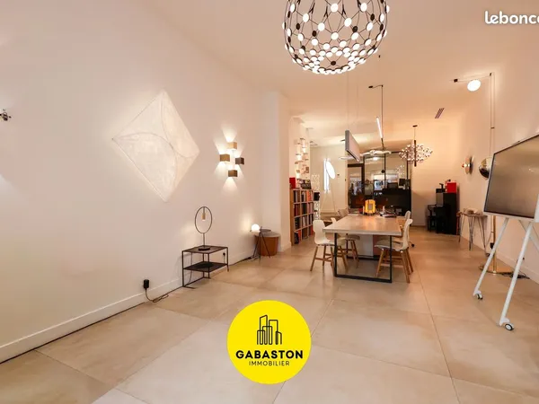 Local commercial 105 m² Marseille 6ème