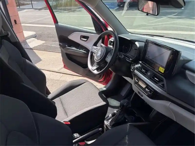 Suzuki Swift 1.2 dualjet hybrid auto — photo 41