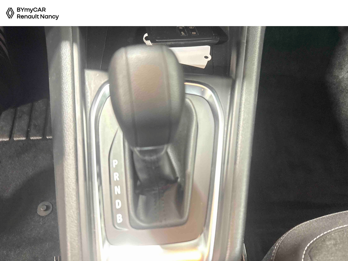 Renault Captur E-Tech full hybrid 145 — photo 20