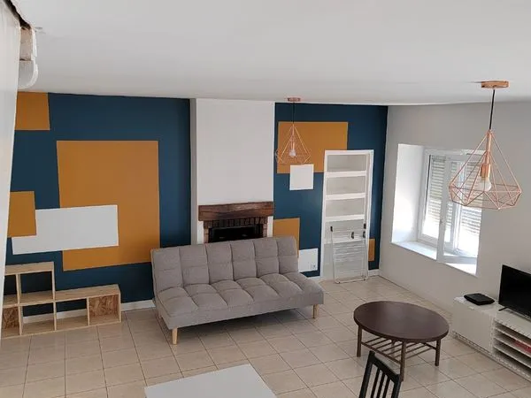 Maison meublée lumineuse avec extérieure