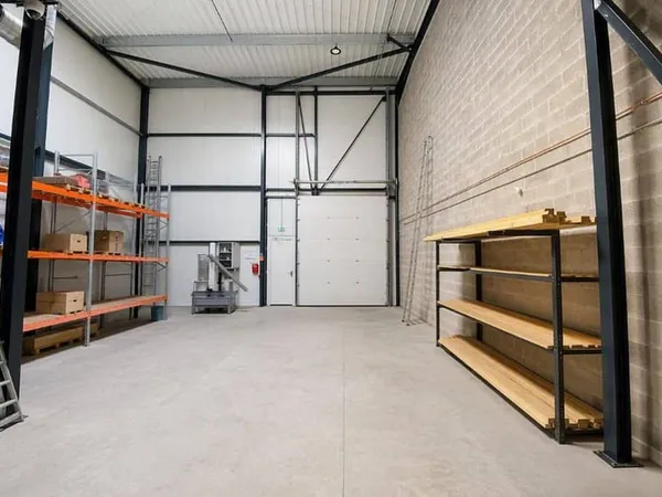 Local d'activité 426 m²