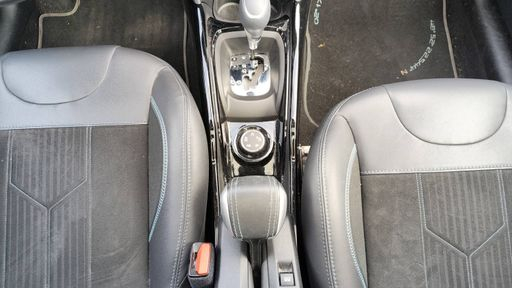 Peugeot 2008 1.2 PureTech 110 EAT6 - Crossway – 2019 – 34165 km – Essence – Boîte Automatique — photo 12