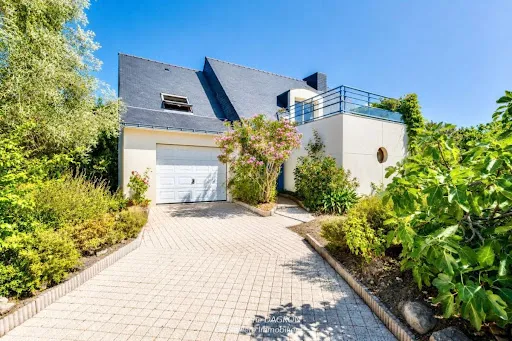 Maison 8 pièces 180 m²