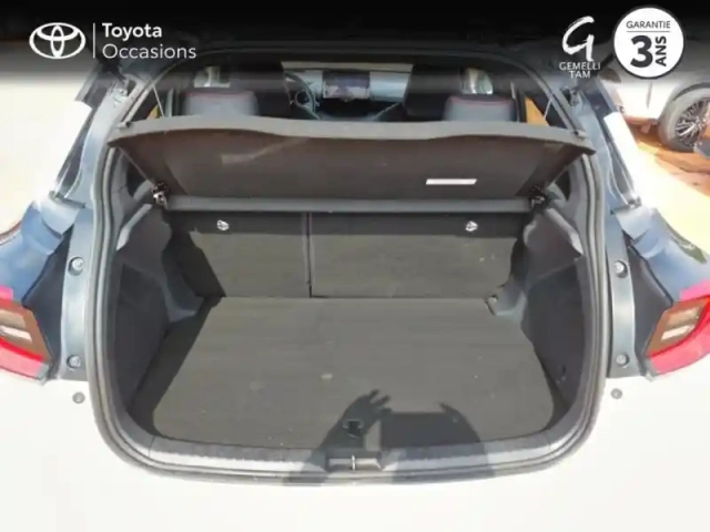 Toyota Yaris 116h gr sport 5p my22 — photo 10