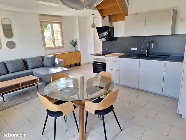 Appartement - T3 duplex - 61,50 m² Carrez (82,19 m² au sol) - 1er Etage