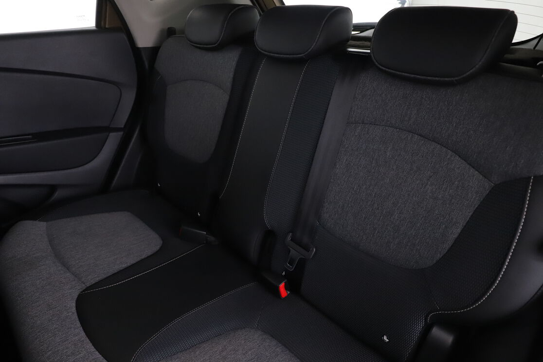 Renault Captur 1.5 dCi Energy Intens — photo 13