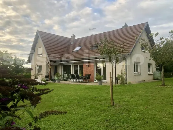 Maison - 7 pièce(s) - 196 m2