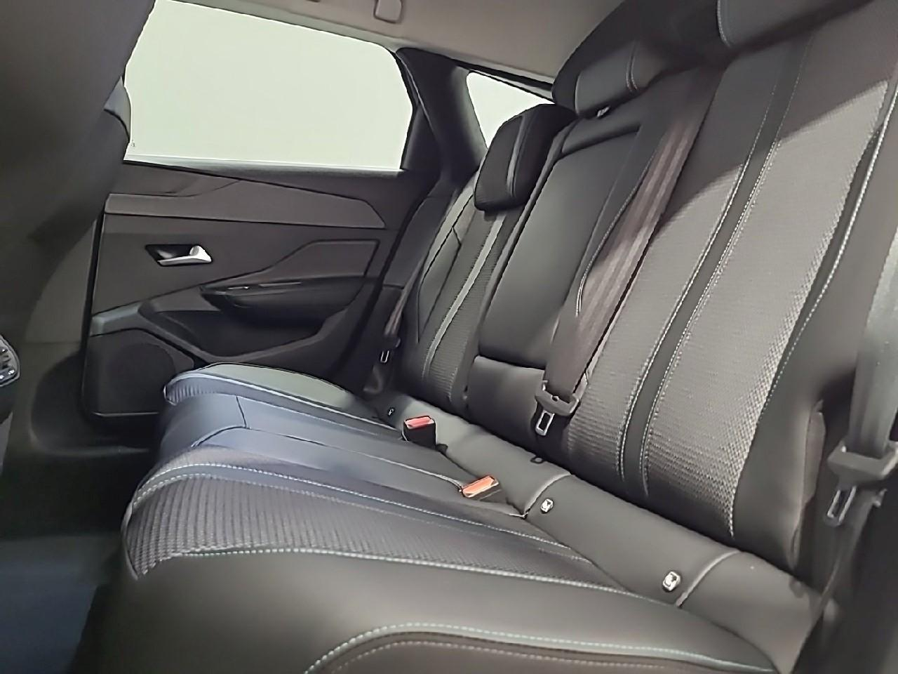Peugeot 308 sw phev 180 e-eat8 allure pack — photo 13