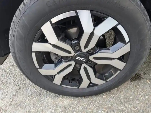 Dacia Duster 1.0 eco-g 100ch  journey 4x2 — photo 15