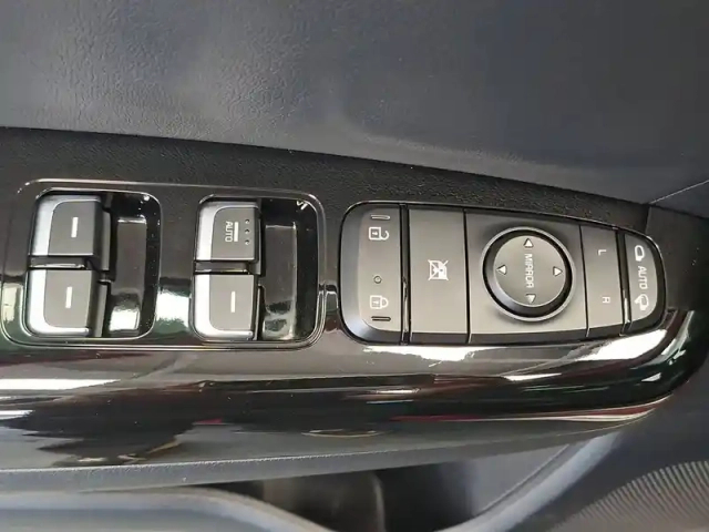 Kia Sportage 1.7 crdi 141 isg 4x2 dct7 — photo 29