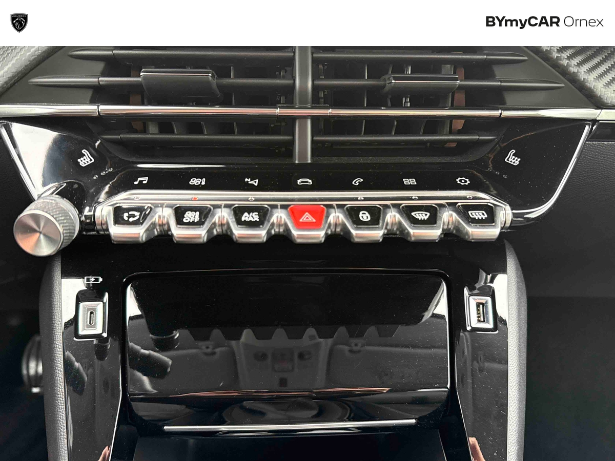 Peugeot 208 PureTech 100 S&amp;S BVM6 — photo 32